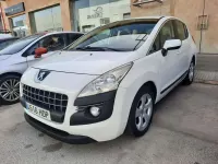 Usado Peugeot 3008 Active 111 CV (81 kW) 2011 Blanco Familiar
