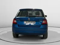 Usado Skoda Fabia Ambition 95 CV (69 kW) 2017 Azul Berlina