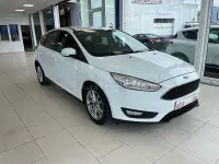 Usado Ford Focus Trend 95 CV (69 kW) 2018 Blanco Berlina