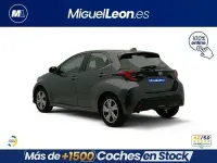 Usado Toyota Yaris Active 115 CV (84 kW) 2024 Gris Utilitario
