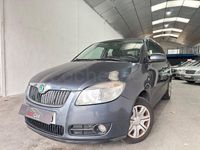 Usado Skoda Fabia 70 CV (51 kW) 2010 Gris / plata Berlina
