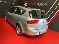 Usado Seat Altea XL Reference 105 CV (77 kW) 2010 Plateado Monovolumen