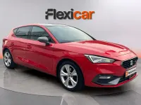 Usado Seat Leon FR 150 CV (110 kW) 2022 Rojo Berlina