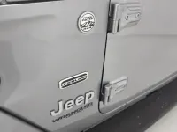 Usado Jeep Wrangler Sahara 200 CV (147 kW) 2019 Gris SUV