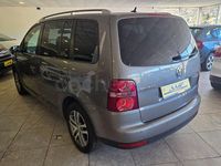 Usado VW Touran Advance 105 CV (77 kW) 2010 Gris / plata Monovolumen