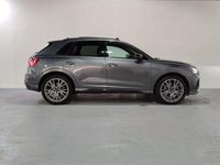 Usado Audi Q3 Ambiente 150 HP (110 kW) 2024 Cinzento SUV