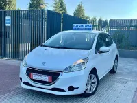 Usado Peugeot 208 Active 82 CV (60 kW) 2014 Blanco Utilitario