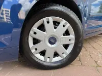 Usado Ford Focus Trend 90 CV (66 kW) 2005 Azul Berlina