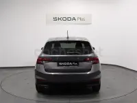 Usado Skoda Fabia Selection 95 CV (69 kW) 2025 Gris Utilitario