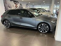 Usado Audi A3 Sportback 150 CV (110 kW) 2024 Gris Utilitario