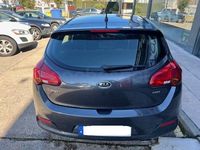 Usado Kia Ceed GT 90 CV (66 kW) 2013 Negro Berlina