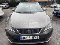 Usado Seat Leon ST Style 105 CV (77 kW) 2014 Gris / plata Familiar