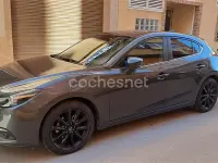 Usado Mazda 3 Luxury 120 CV (88 kW) 2017 Gris / plata Berlina