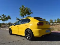 Usado Seat Leon CUPRA 210 CV (154 kW) 2004 Amarillo Utilitario
