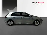 Usado VW Golf VIII 116 CV (85 kW) 2025 Gris / plata Berlina