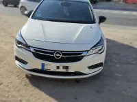 Usado Opel Astra Dynamic 110 CV (80 kW) 2016 Blanco Familiar