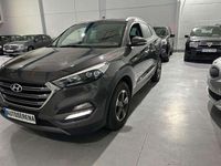 Usado Hyundai Tucson Style 184 CV (135 kW) 2016 Gris SUV