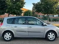 Usado Renault Grand Scénic II Expression 120 CV (88 kW) 2005 Gris / plata Monovolumen