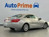 Usado Mercedes E220 170 CV (125 kW) 2010 Gris / plata Coupe