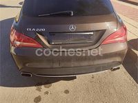 Usado Mercedes CLA220 Shooting Brake 177 CV (130 kW) 2015 Marrón Familiar