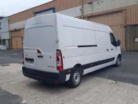 Usado Renault Master 135 CV (99 kW) 2023 Blanco Monovolumen
