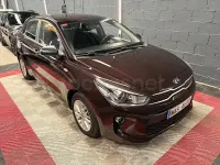 Usado Kia Rio 77 CV (56 kW) 2017 Marrón Berlina