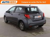 Usado Toyota Yaris Active 90 CV (66 kW) 2015 Gris Utilitario