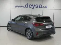 Käytetty Ford Focus ST-Line 155 HP (114 kW) 2023 Harmaa Sedan