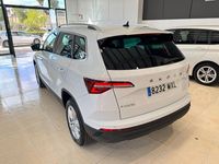 Usado Skoda Karoq Selection 116 CV (85 kW) 2024 Blanco SUV