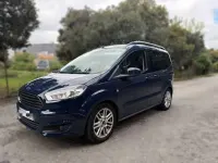 Usado Ford Tourneo Titanium 102 CV (75 kW) 2015 Azul Van