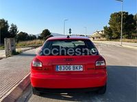 Usado Audi A3 Ambiente 110 CV (80 kW) 2001 Rojo Utilitario
