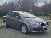 Usado Fiat Linea 95 CV (69 kW) 2014 Gris / plata Berlina