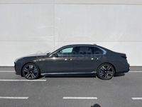 Usado BMW M760e Comfort Edition 571 CV (419 kW) 2023 Gris / plata Berlina