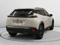Usado Peugeot 2008 Allure 131 CV (96 kW) 2021 Blanco SUV
