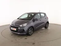 Usado Hyundai i10 Blackline 87 CV (63 kW) 2017 Gris Utilitario