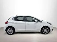 Usado Peugeot 208 Signature Sky 83 CV (61 kW) 2019 Blanco Utilitario