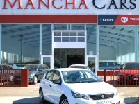Usado Peugeot 308 Access 100 CV (73 kW) 2018 Blanco Berlina