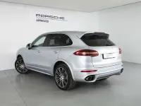 Usado Porsche Cayenne Turbo 519 CV (381 kW) 2015 Plateado SUV
