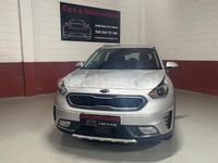 Usado Kia Niro 141 CV (103 kW) 2018 Gris / plata SUV