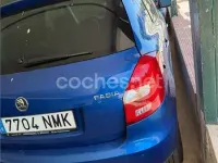 Usado Skoda Fabia Sport 105 CV (77 kW) 2014 Azul Berlina