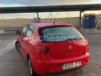 Usado Seat Ibiza I-Tech 70 CV (51 kW) 2015 Rojo Berlina
