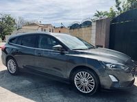 Usado Ford Focus Titanium 125 CV (91 kW) 2019 Gris / plata Familiar