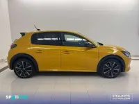 Usado Peugeot 208 GT 131 CV (96 kW) 2023 Amarillo Utilitario