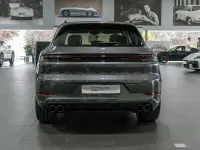 Usado Porsche Cayenne S 475 CV (349 kW) 2025 Gris / plata SUV
