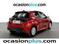 Usado Toyota Yaris Business Edition 116 CV (85 kW) 2022 Rojo Utilitario
