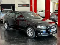 Usado Audi A3 Sportback Ambiente 140 CV (102 kW) 2012 Negro Utilitario