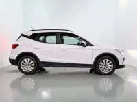 Usado Seat Arona Style 110 CV (80 kW) 2023 Blanco SUV