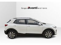 Usado Kia Stonic 100 CV (73 kW) 2022 Blanco SUV