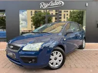 Usado Ford Focus Trend 90 CV (66 kW) 2005 Azul Berlina
