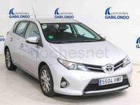 Usado Toyota Auris Active 132 CV (97 kW) 2014 Gris / plata Berlina